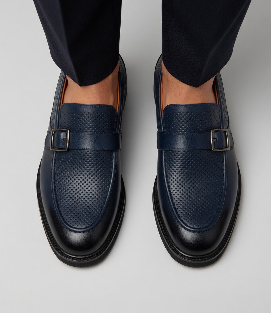Mocassin à boucle simple perforé